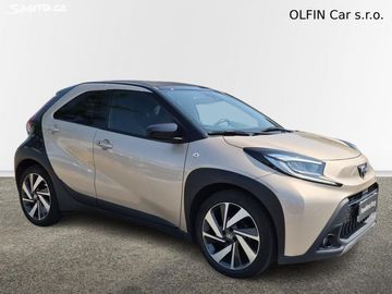 Car image 2