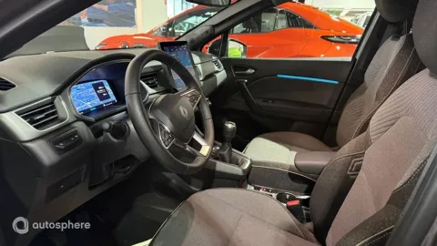 Car image 17