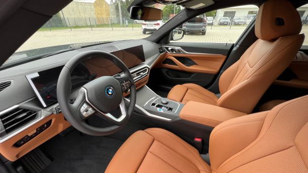 BMW i4 eDrive40 250 kW image number 16