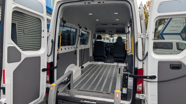 Volkswagen Crafter 103 kW image number 11