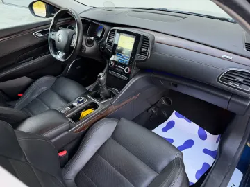Car image 28