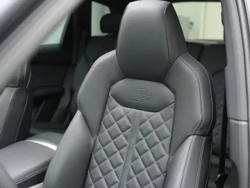 Car image 37