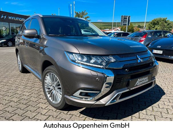 Mitsubishi Outlander Plus 4WD 165 kW image number 2