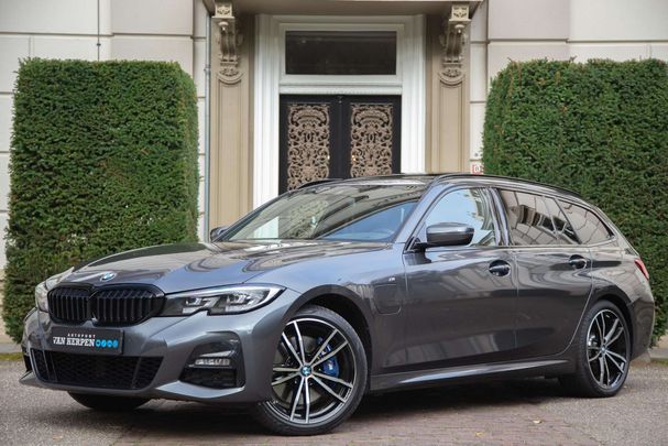 BMW 330e Touring M Sport 215 kW image number 1