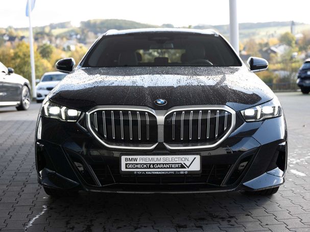 BMW 520d Touring xDrive 145 kW image number 2