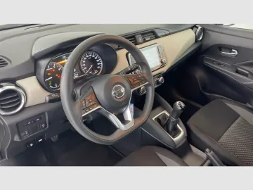 Car image 35