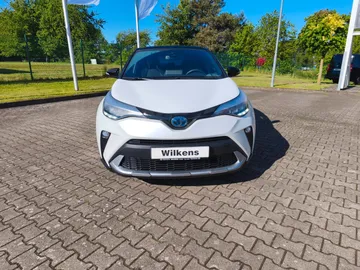 Car image 3
