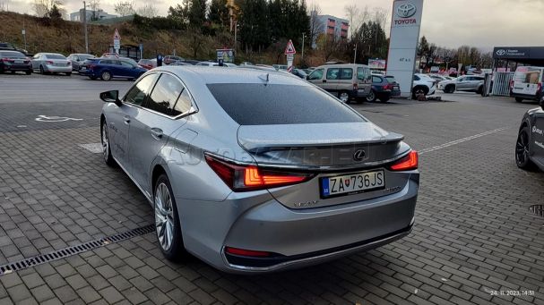 Lexus ES 300 h 160 kW image number 4