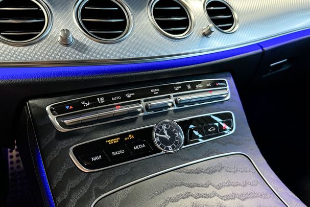 Mercedes-Benz E 300 de T 225 kW image number 24