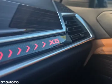 Car image 36