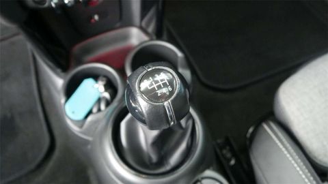 Car image 23