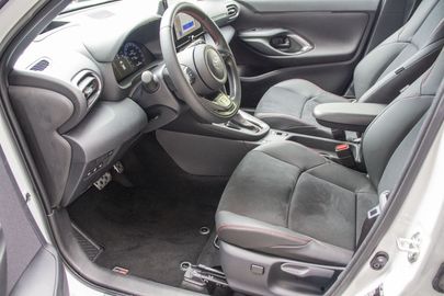 Car image 7