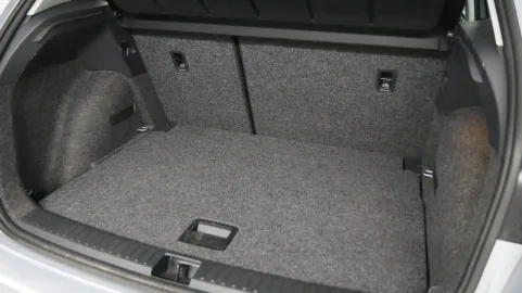 Car image 39