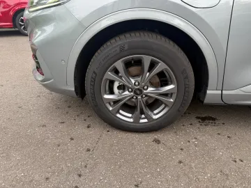 Car image 38