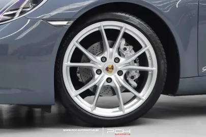 Car image 30