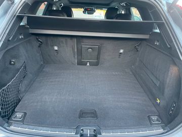 Car image 36