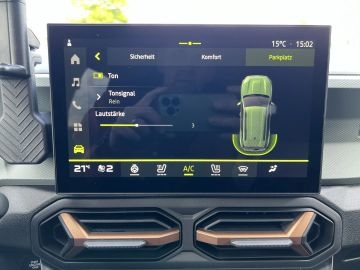 Car image 26