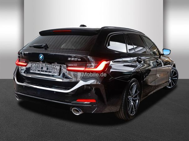 BMW 330e Touring xDrive 215 kW image number 2