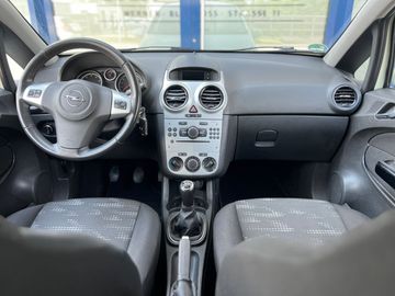 Car image 14