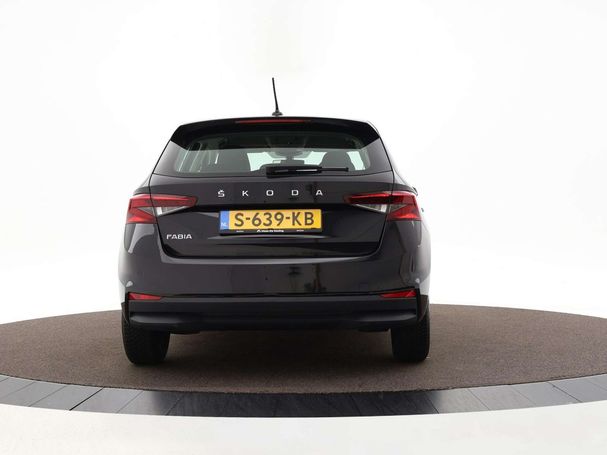 Skoda Fabia 1.0 TSI Active 70 kW image number 31