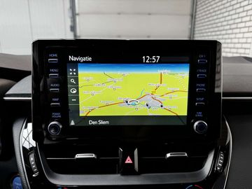 Car image 26