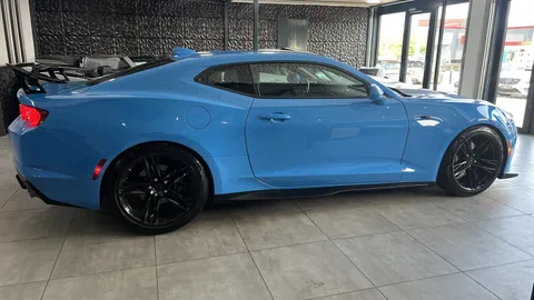 Car image 5