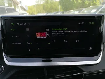 Car image 28