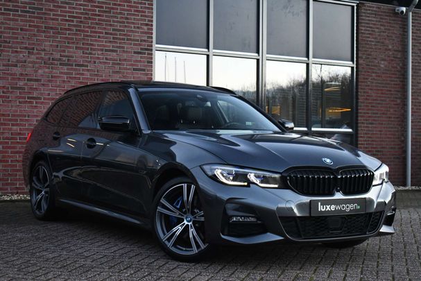 BMW 330 e Touring M Sport 215 kW image number 19