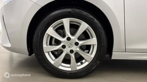 Car image 20