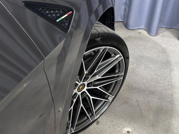 Car image 39