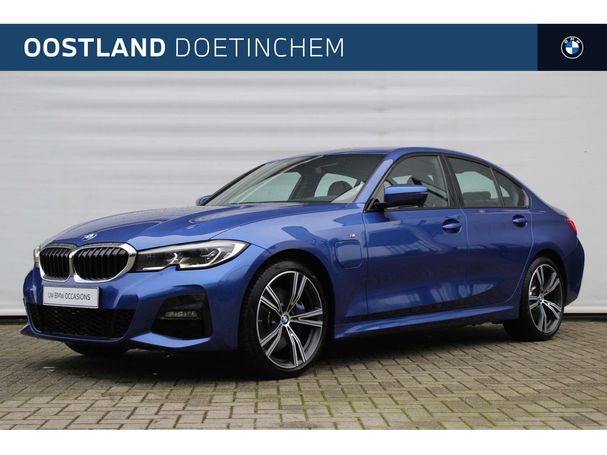 BMW 330e M Sport 215 kW image number 1