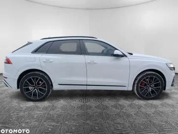 Car image 40