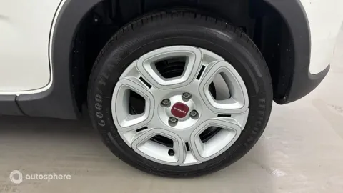 Car image 20