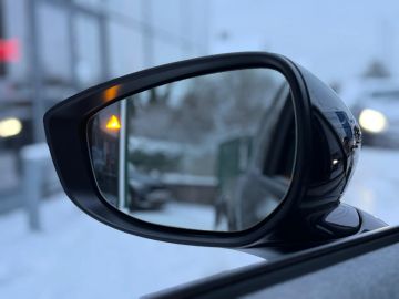 Car image 29