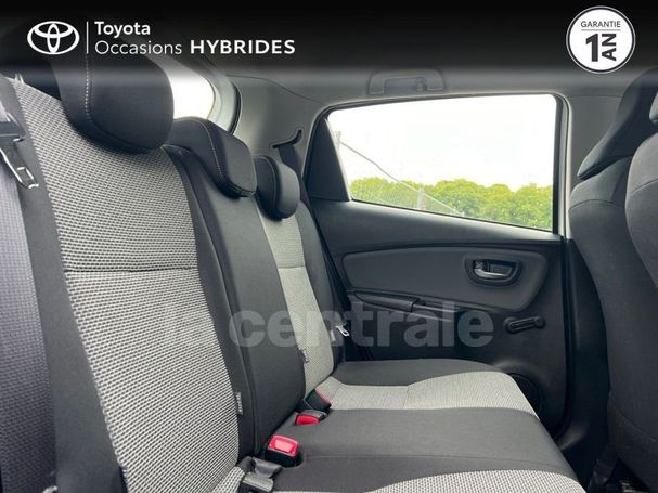 Toyota Yaris Hybrid 55 kW image number 12