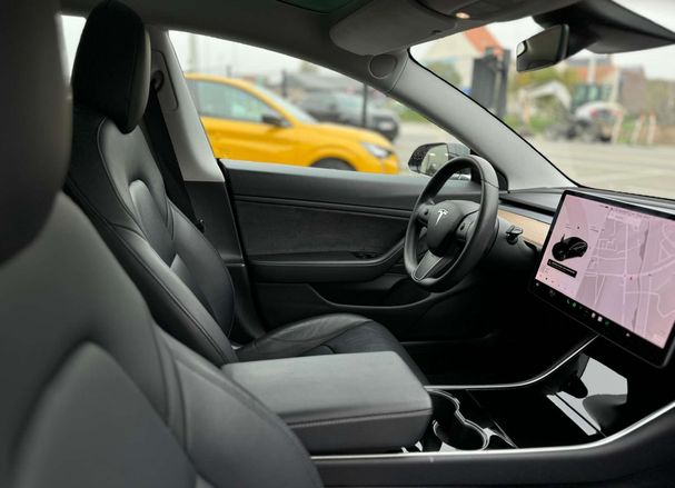 Tesla Model 3 AWD 239 kW image number 22