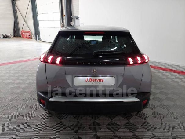 Peugeot 2008 1.2 PureTech 74 kW image number 3