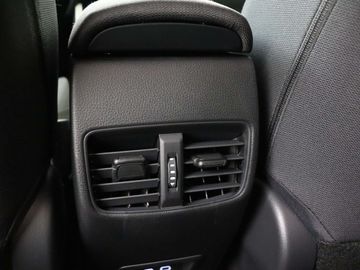 Car image 35