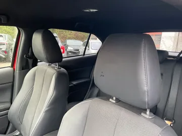 Car image 29