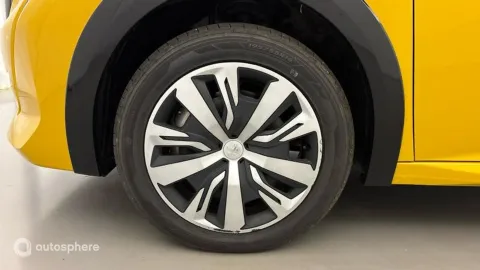 Car image 20