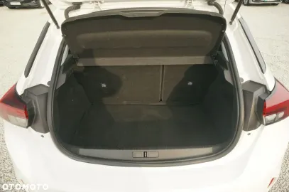 Car image 32