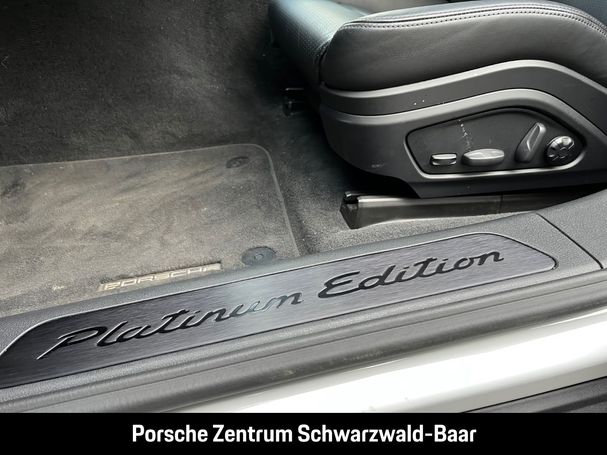 Porsche Panamera 4 E-Hybrid 340 kW image number 16