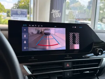 Car image 24
