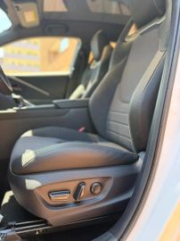 Car image 34