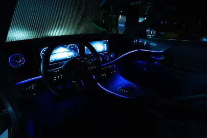 Car image 35