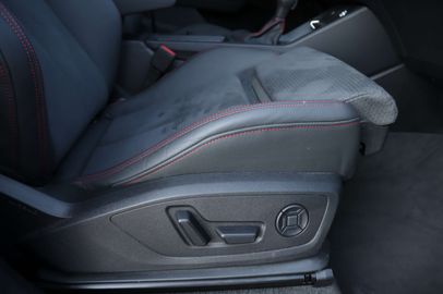 Car image 39