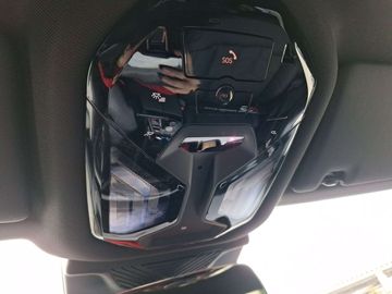 Car image 37