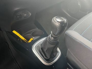 Car image 26