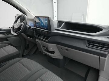 Car image 32