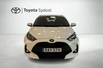 Car image 2